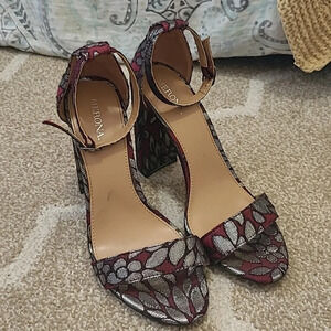 Merona (Target) Burgundy & Gunmetal Strappy Sandal - Size 7 1/2
